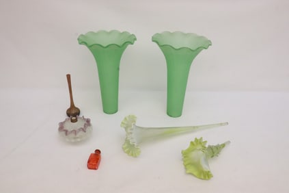 Lot of vintage art glass shades, & misc. art glasses