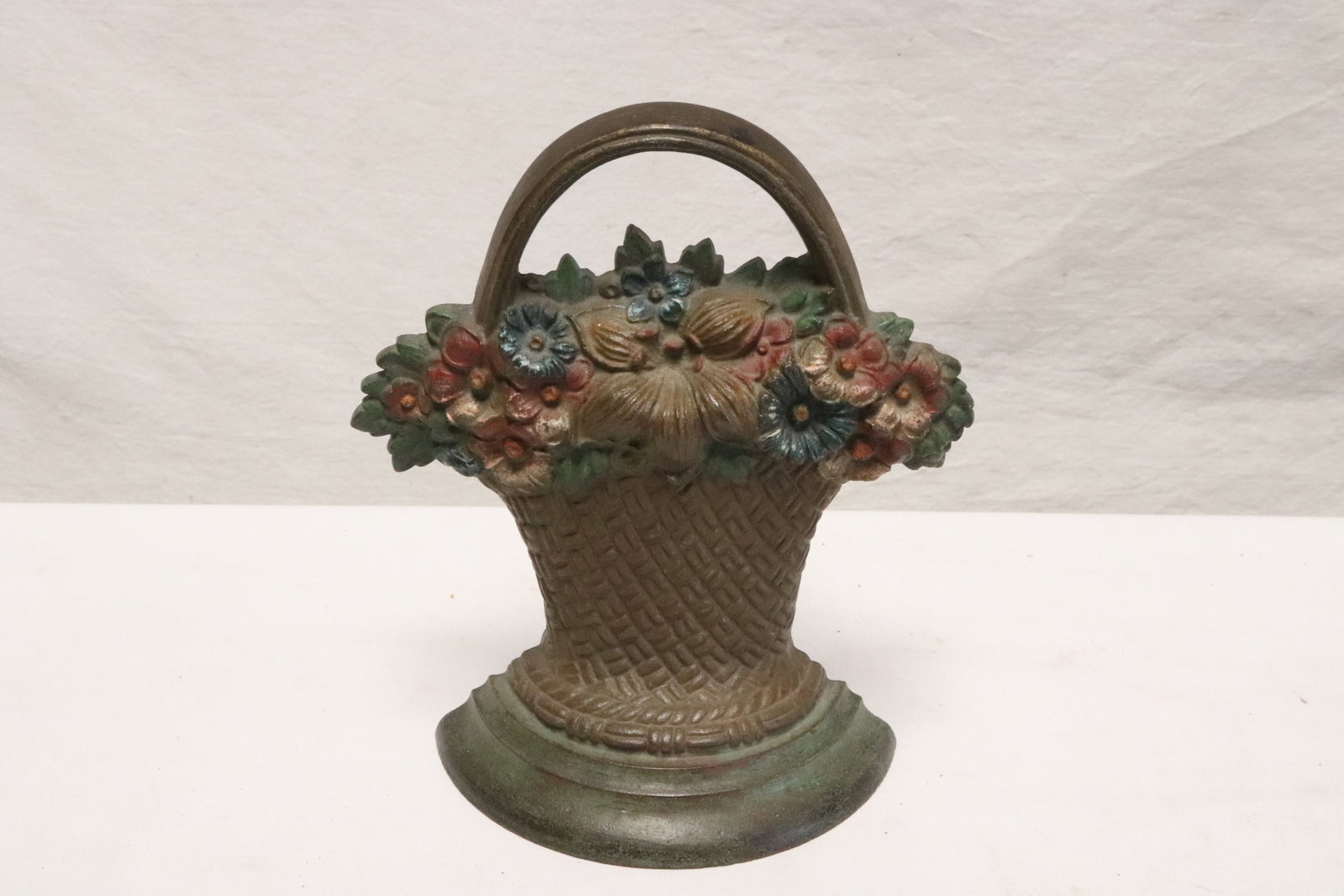 Very heavy Victorian cast iron door stop: Very heavy Victorian cast iron door stop, 8.1"x6.75"x3.35"