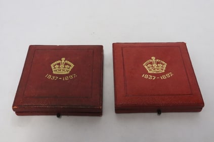 2 Queen Victoria diamond jubilee bronze medals in box