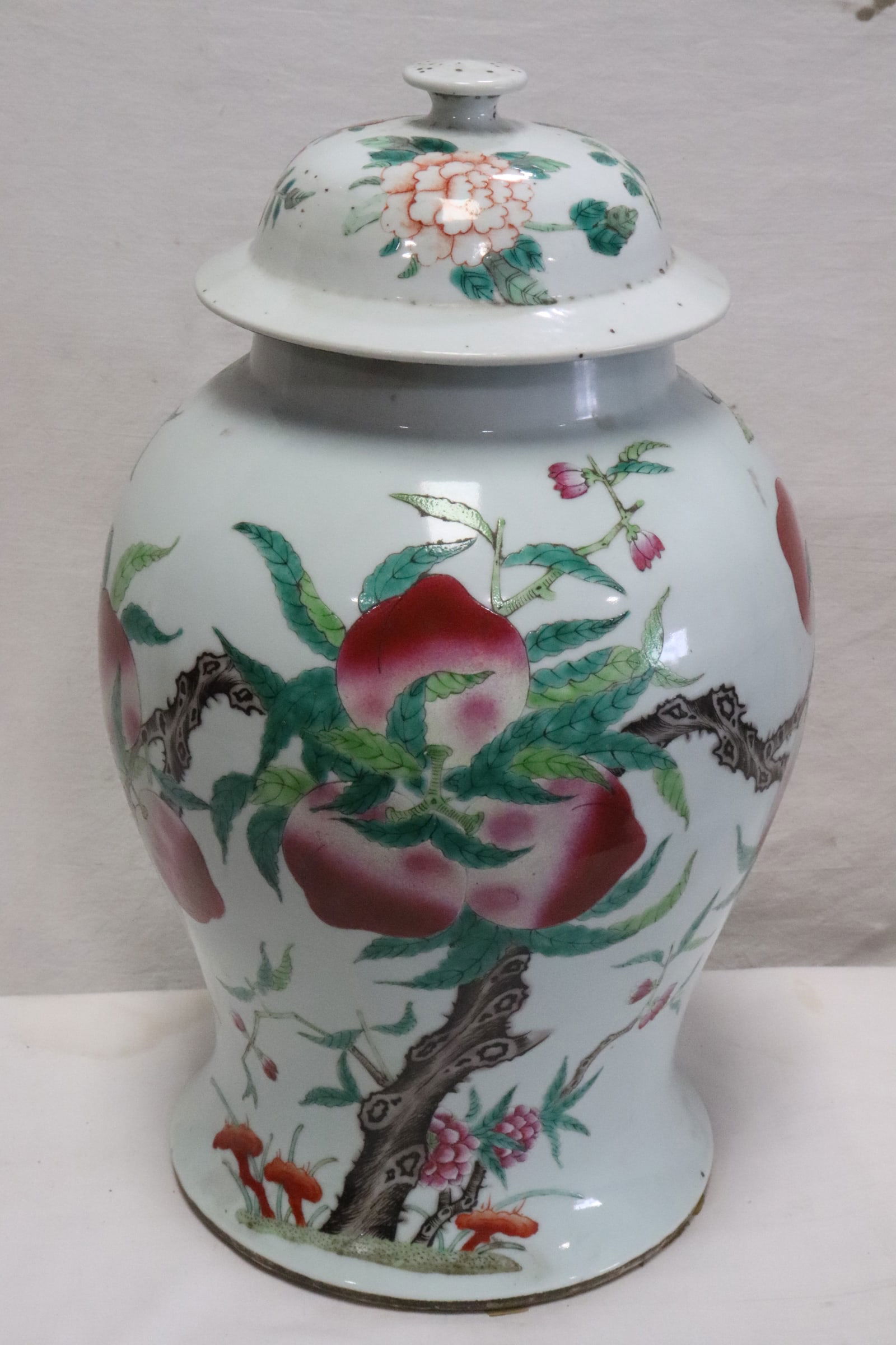 Chinese 19th c. porcelain covered baluster jar: Chinese 19th century famille rose porcelain covered baluster jar, crack, 16.75"x9.35"dia