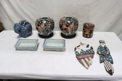 Lot of Chinese misc. 19th/20th c. porcelain pieces