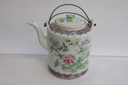 Large Chinese antique famille rose porcelain teapot