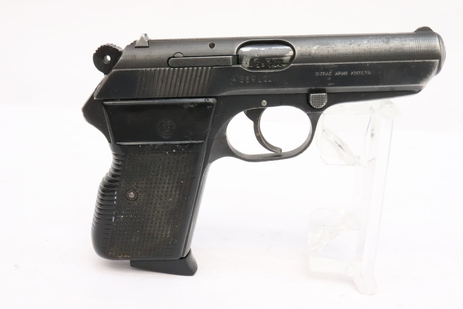 CZ, VZOR 70, 7.65, Semi auto: Barrel length: 3.75", serial #: 659202, 7.65 or 32 ACP, Imported by Intrac Arms 65. California ok, no international shipping, California and out of state shipping to your local FFL. Buyer is responsib