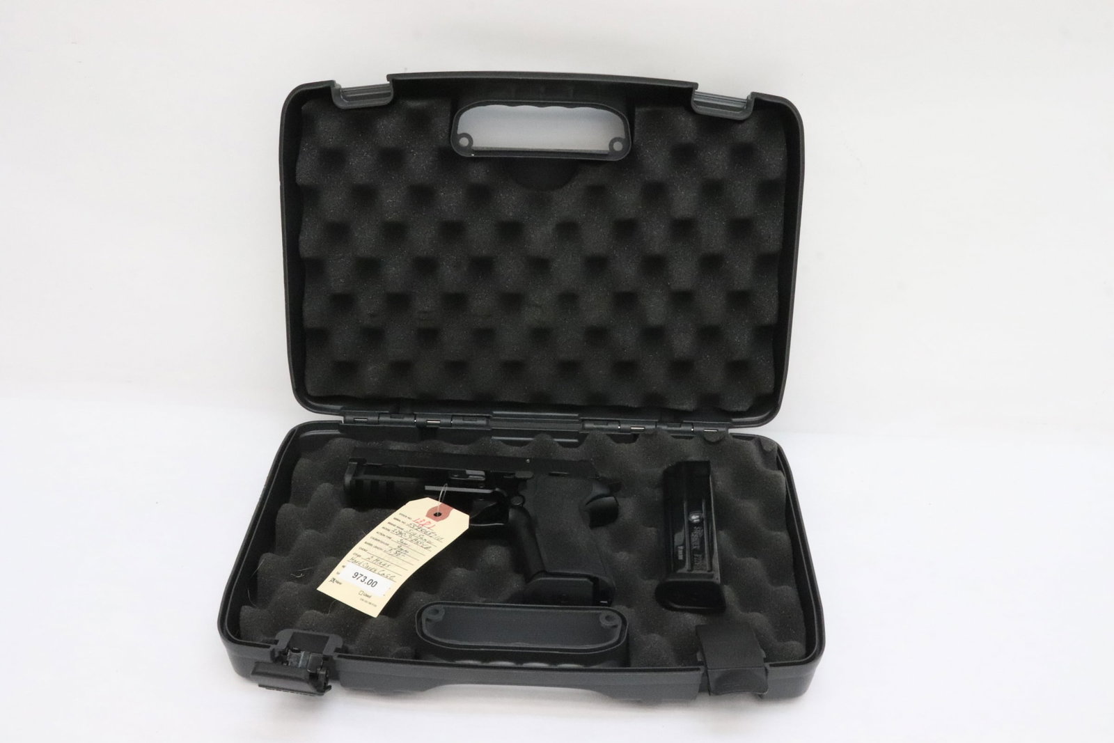 Sig Sauer, P229R, 9mm, Semi auto: Barrel length: 3.9", serial #: 55E068710, Model # 229R-9-BSS-CA. California ok, no international shipping, California and out of state shipping to your local FFL. Buyer is responsible for checking loc