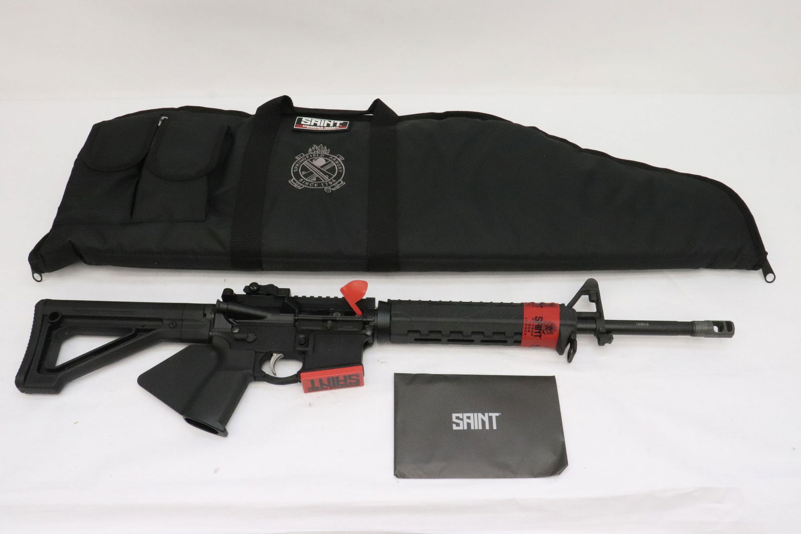 Springfield Armory, Saint, 5,56 Nato, Semi auto: Barrel length: 16", serial #: ST480391. California ok, no international shipping, California and out of state shipping to your local FFL. Buyer is responsible for checking local laws before bidding. F