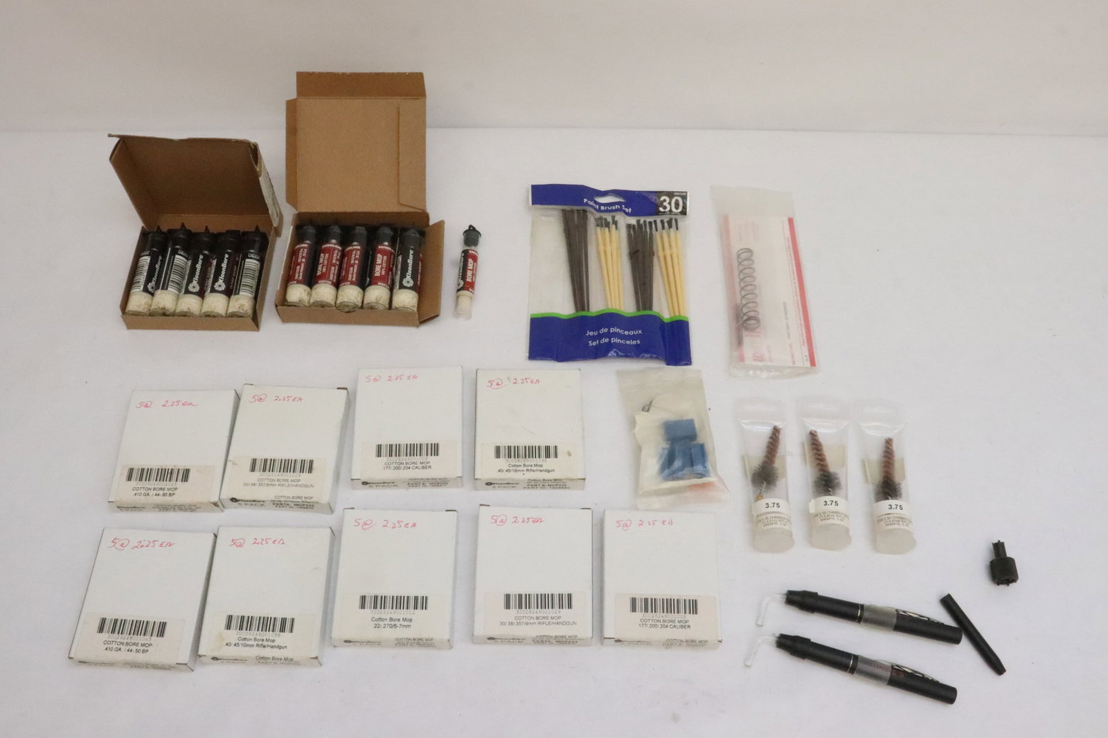 Lot of gun cleaning accessories: Lot of gun cleaning accessories