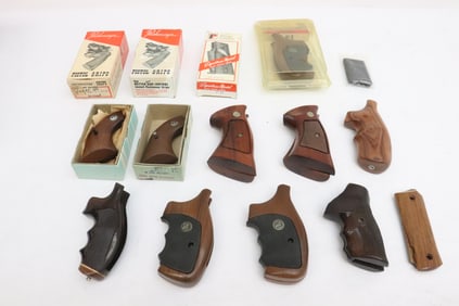 Lot of 14 wooden gun grips