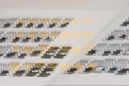 Lot of 32 grip extensions
