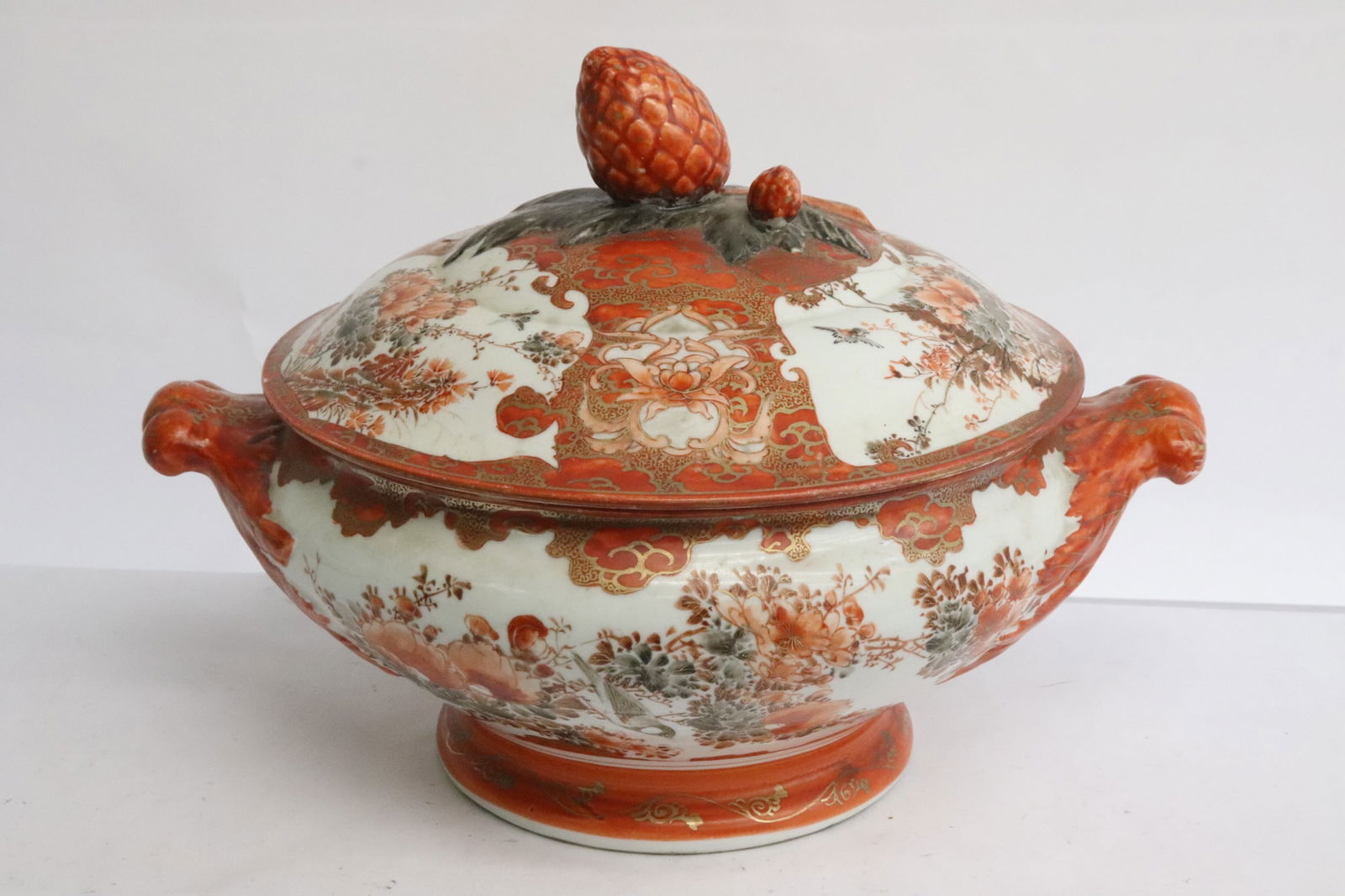 a Japanese antique kutani covered tureen, signed (1 of 10)