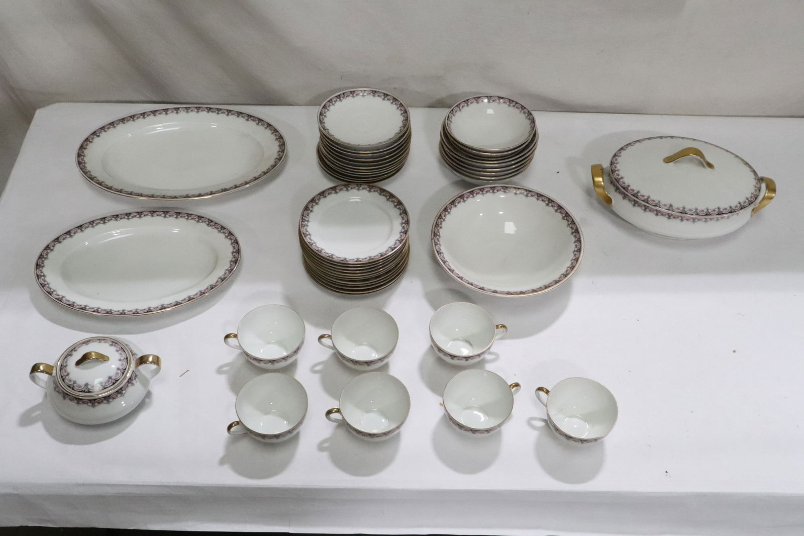 Lot of Czechoslovakia china set (1 of 10)