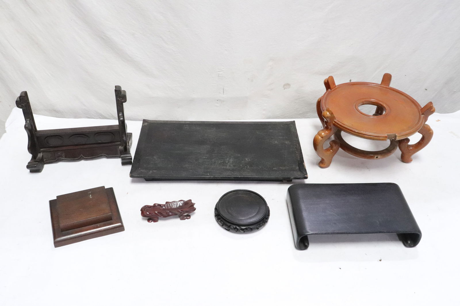 Lot of Chinese wood stands (1 of 9)