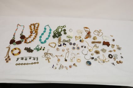 Lot of misc. jewelry; including an amber necklace