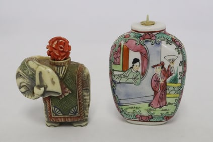 2 snuff bottles