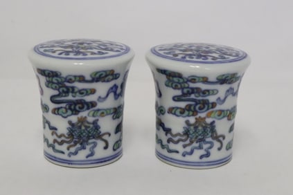 Pair Chinese wucai porcelain scroll ends