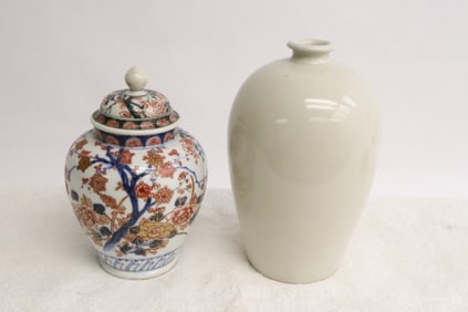 2 porcelain pieces