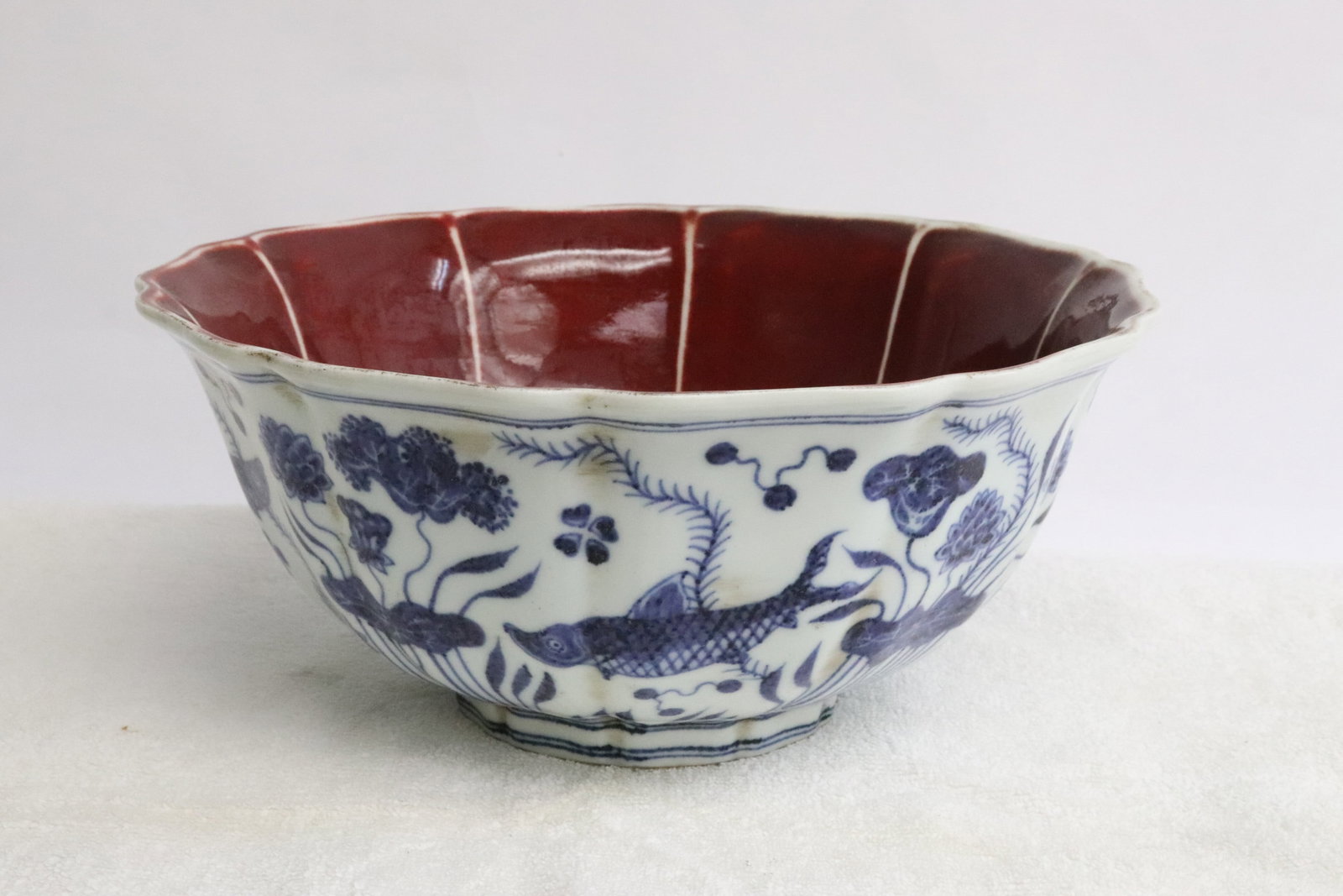 Chinese blue and white porcelain bowl: Chinese blue and white porcelain bowl, 4.15"x9.2"dia