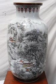 A massive Chinese famille rose porcelain vase