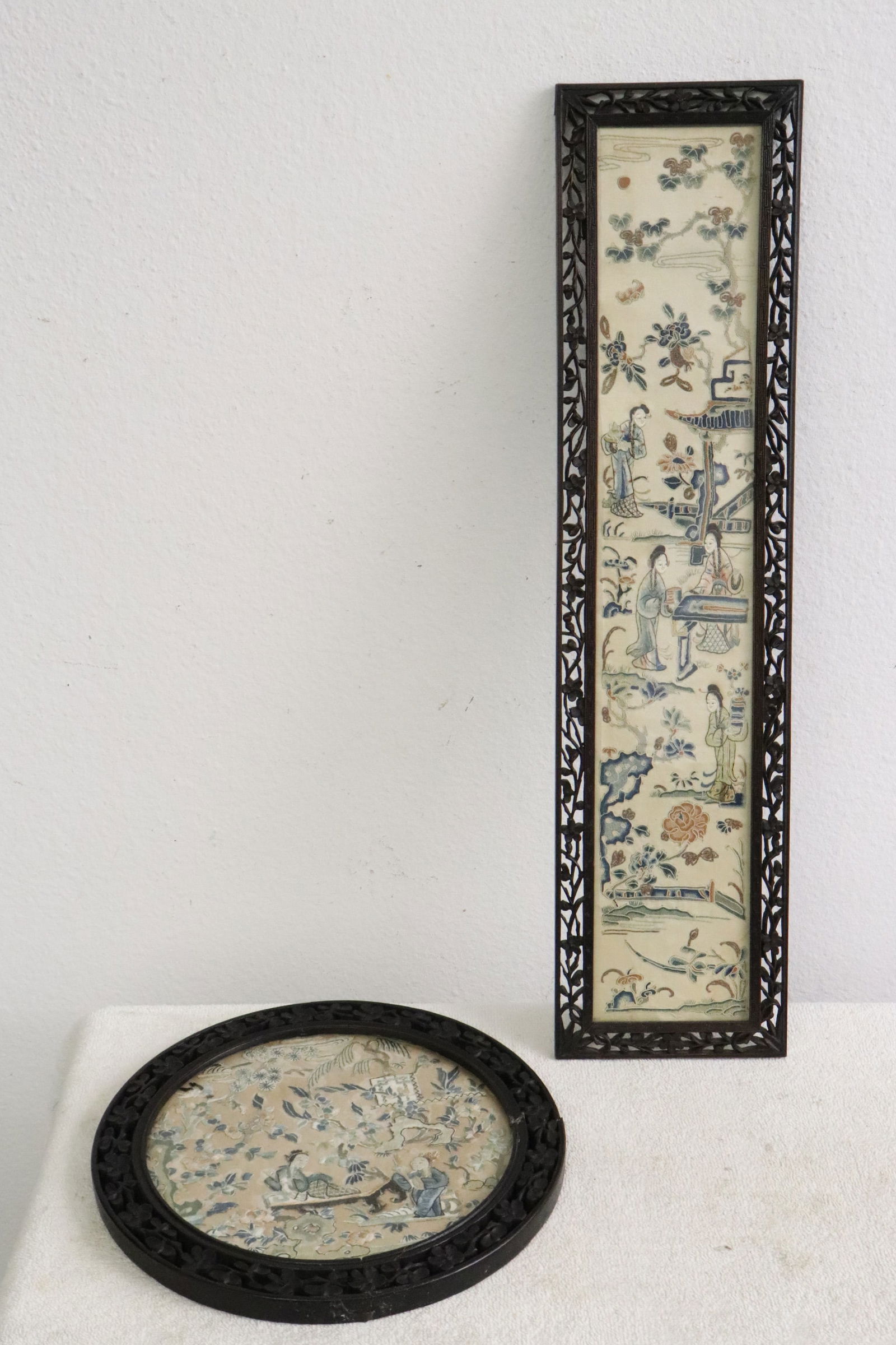 2 Chinese antique framed embroidery panels (1 of 9)
