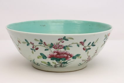 Large Chinese late 19th c. famille rose bowl