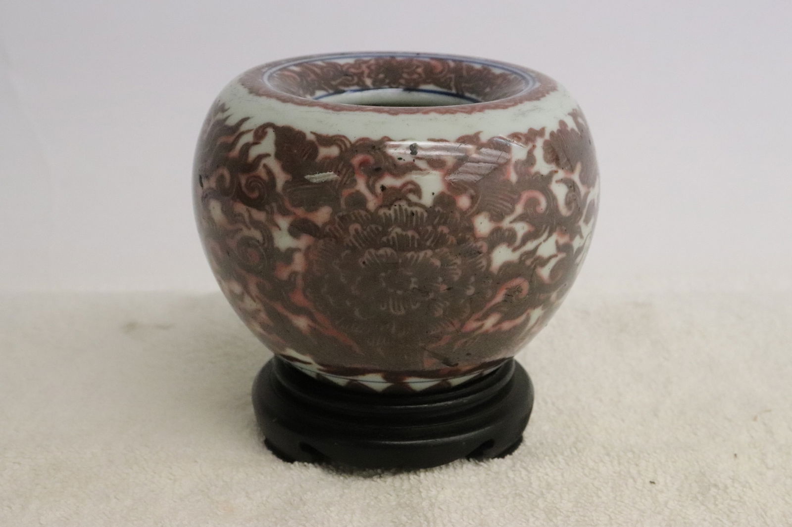 Chinese 18th c. red & white porcelain water dripper (1 of 7)