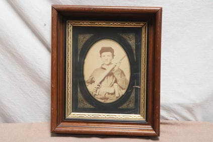 Victorian photo with original frame