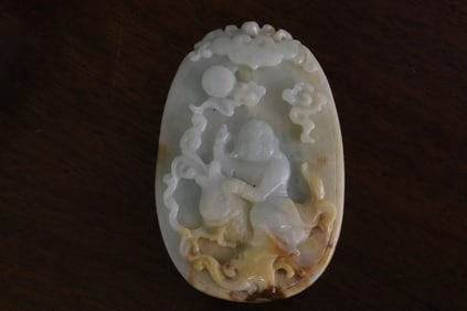 Chinese jadeite carved pendant