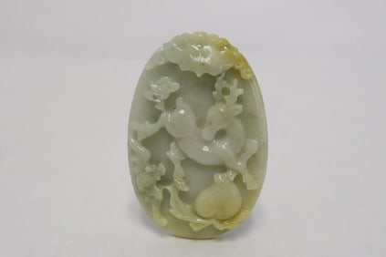 Chinese jadeite carved pendant