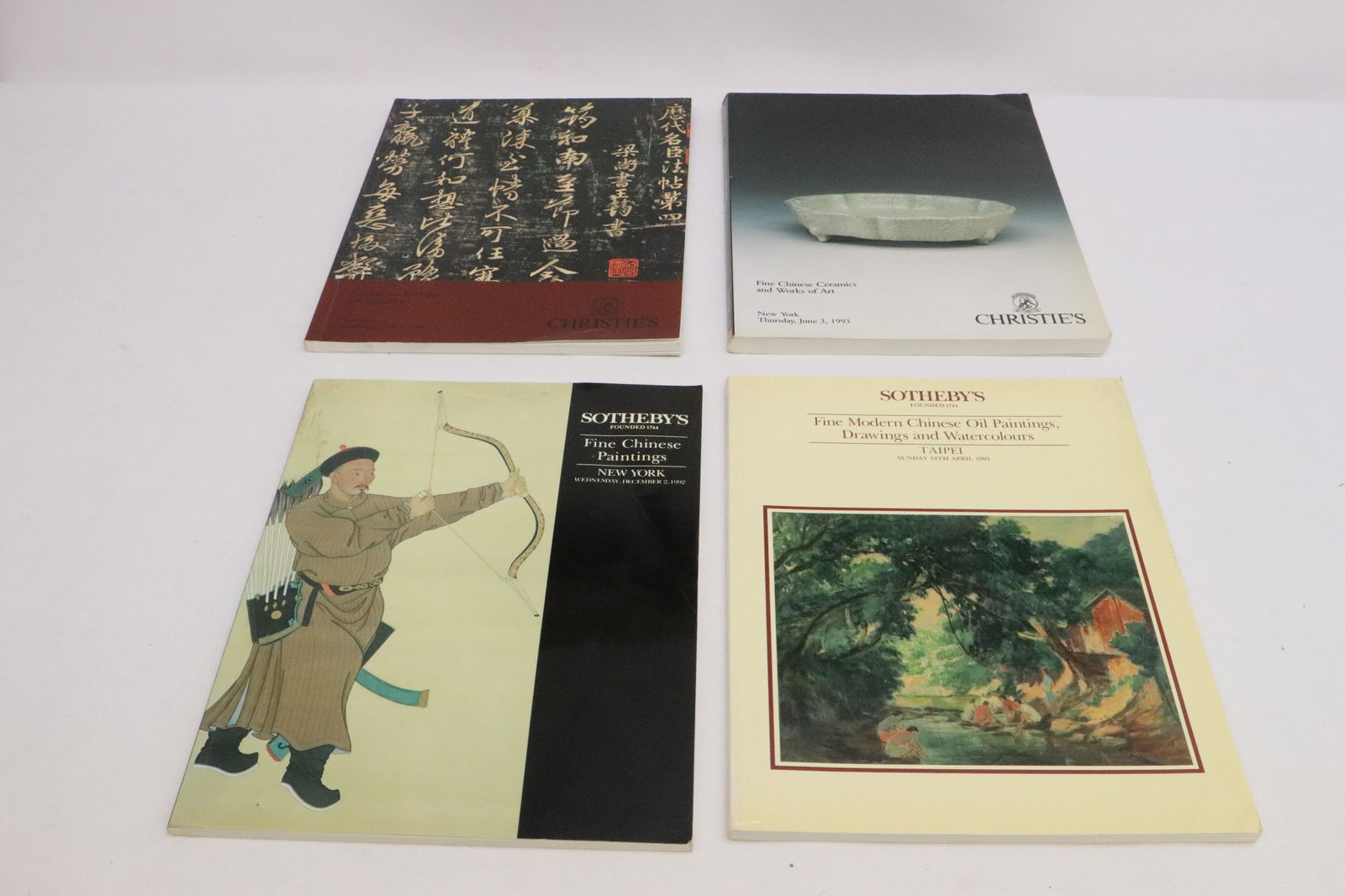 4 auction catalogs for Chinese antiques & paintings: 4 auction catalogs for Chinese antiques and paintings, 10.6"x8.35"x0.25" - 10.6"x8.35"x0.4"