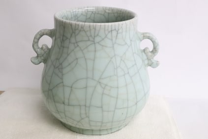 Large Chinese crackleware handled jar
