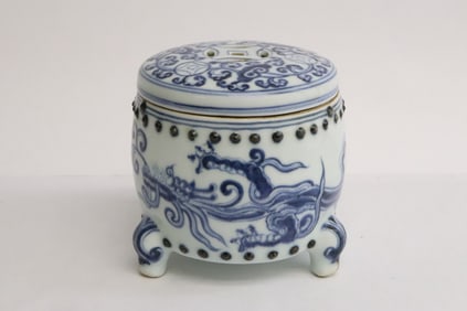 Chinese blue & white porcelain tripod covered censer