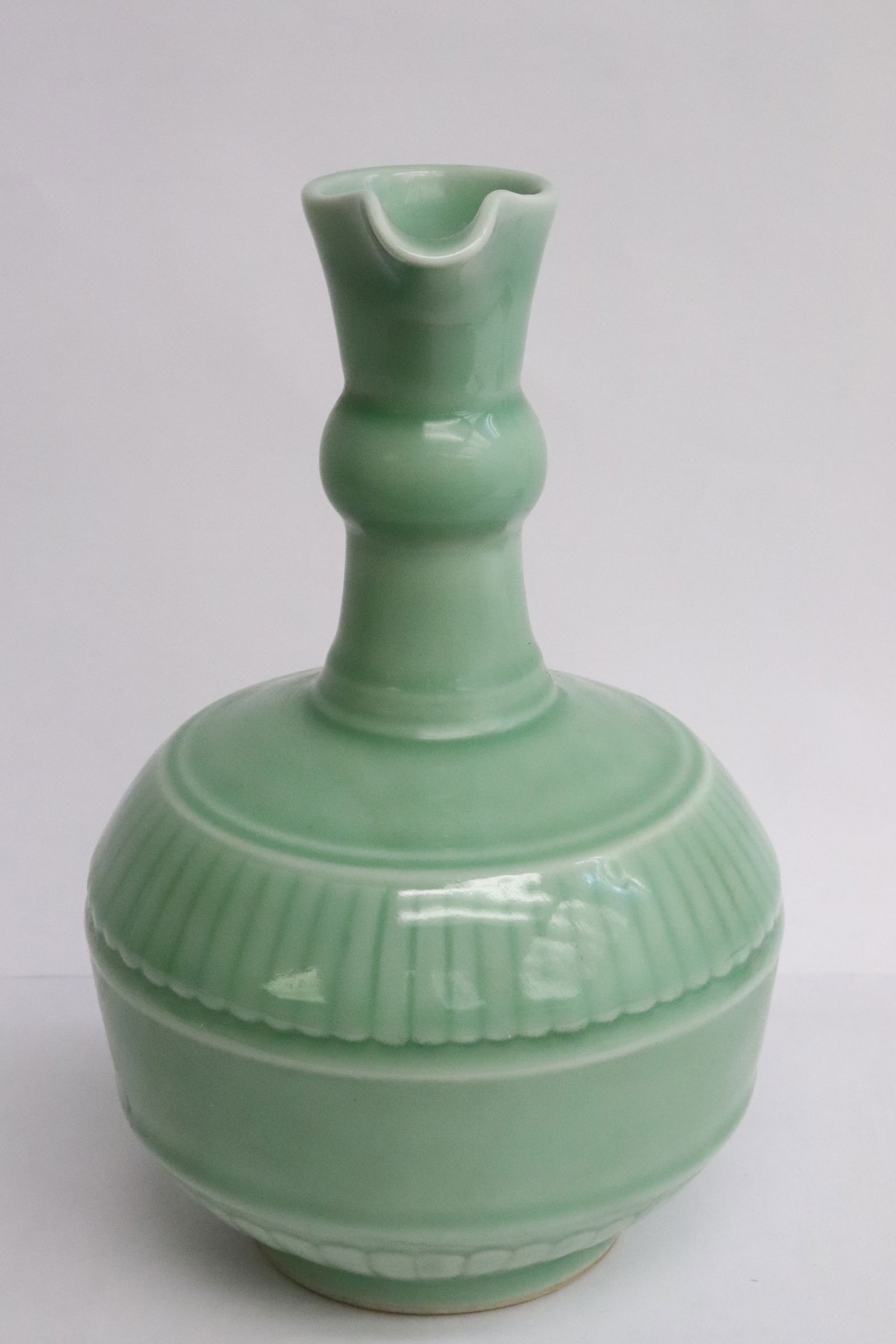 Chinese green glazed porcelain ewer (1 of 10)