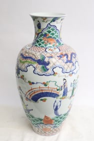Large Chinese famille rose porcelain jar