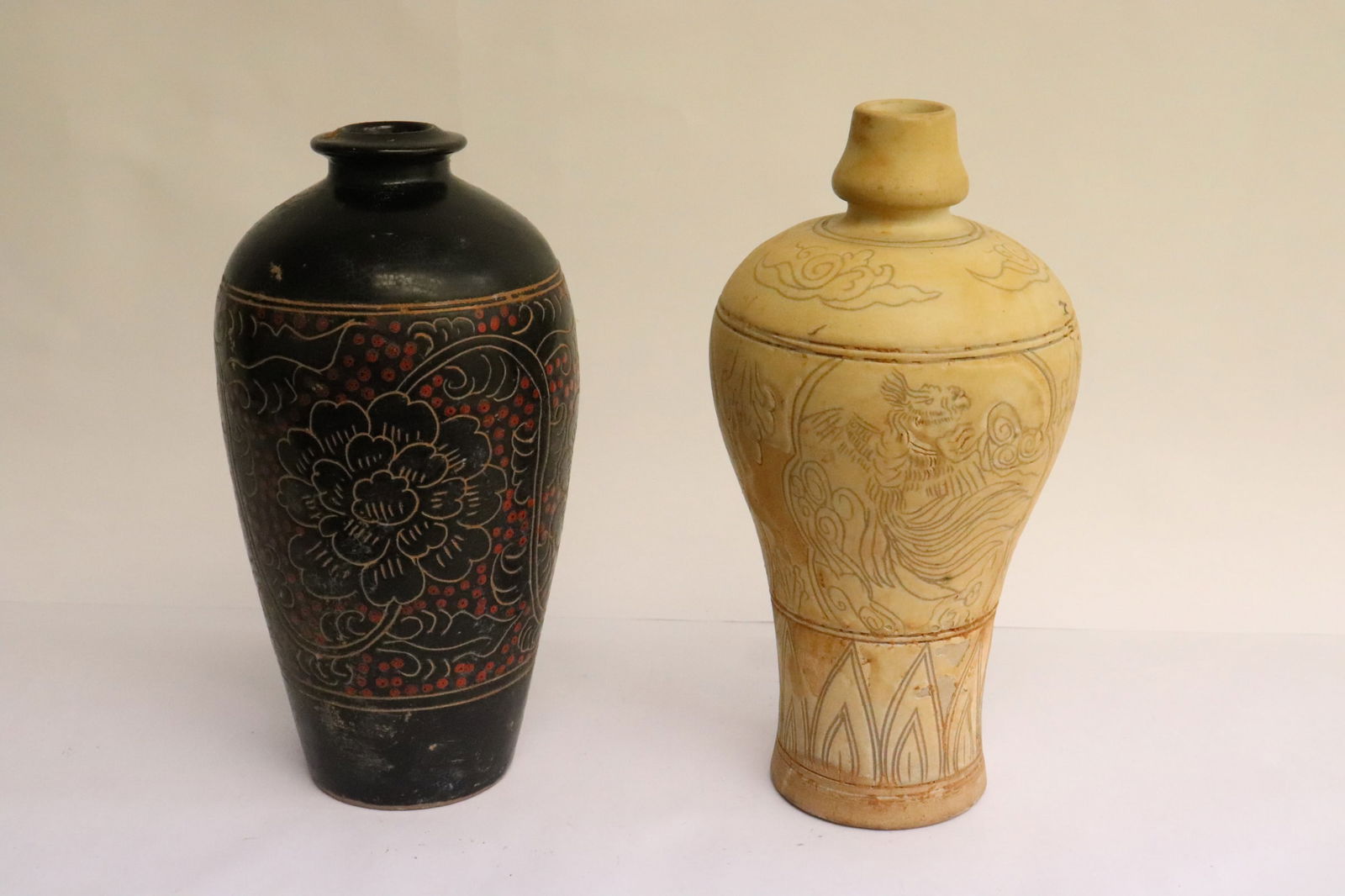 2 Chinese Song style vases (1 of 9)