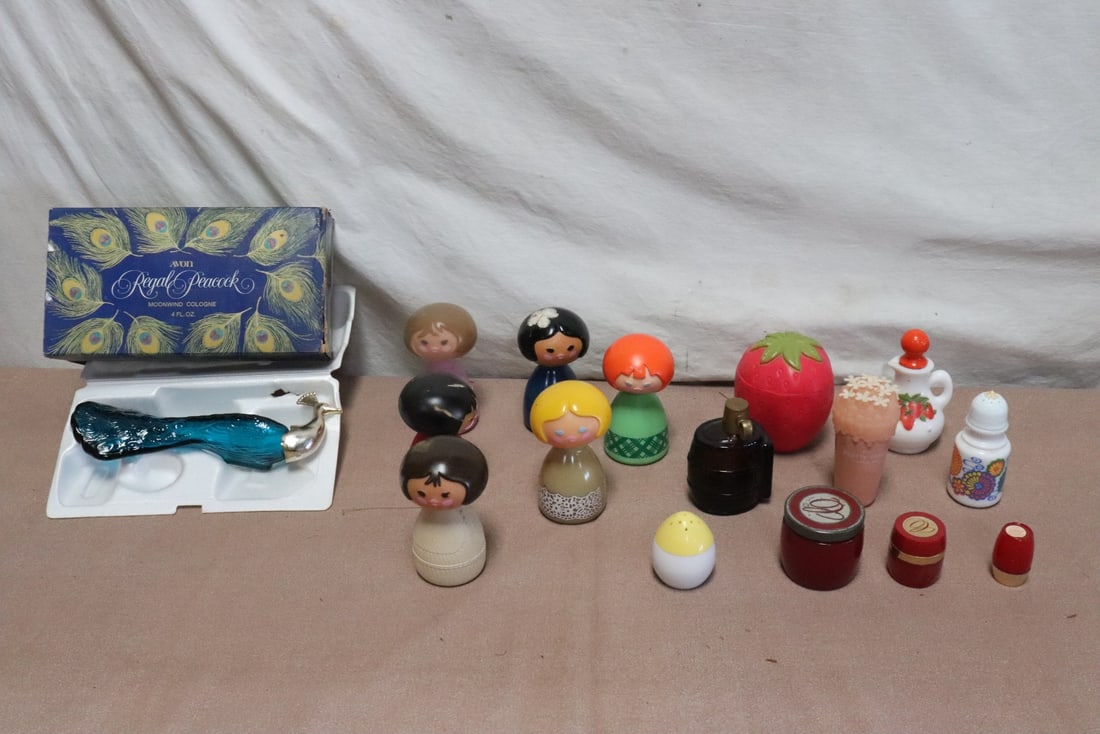 Lot of vintage cologne bottle: Lot of vintage cologne bottle, 1.9"x1.15"dia - 10.15"H