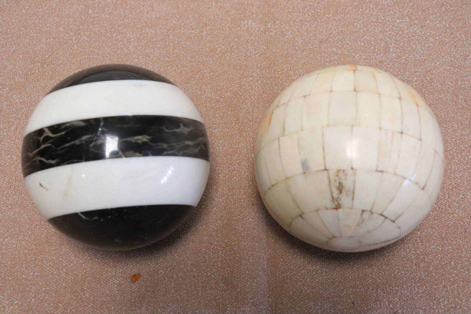 2 inlaid balls: 2 inlaid balls, 4"x4"dia, 4.1"x4.1"dia