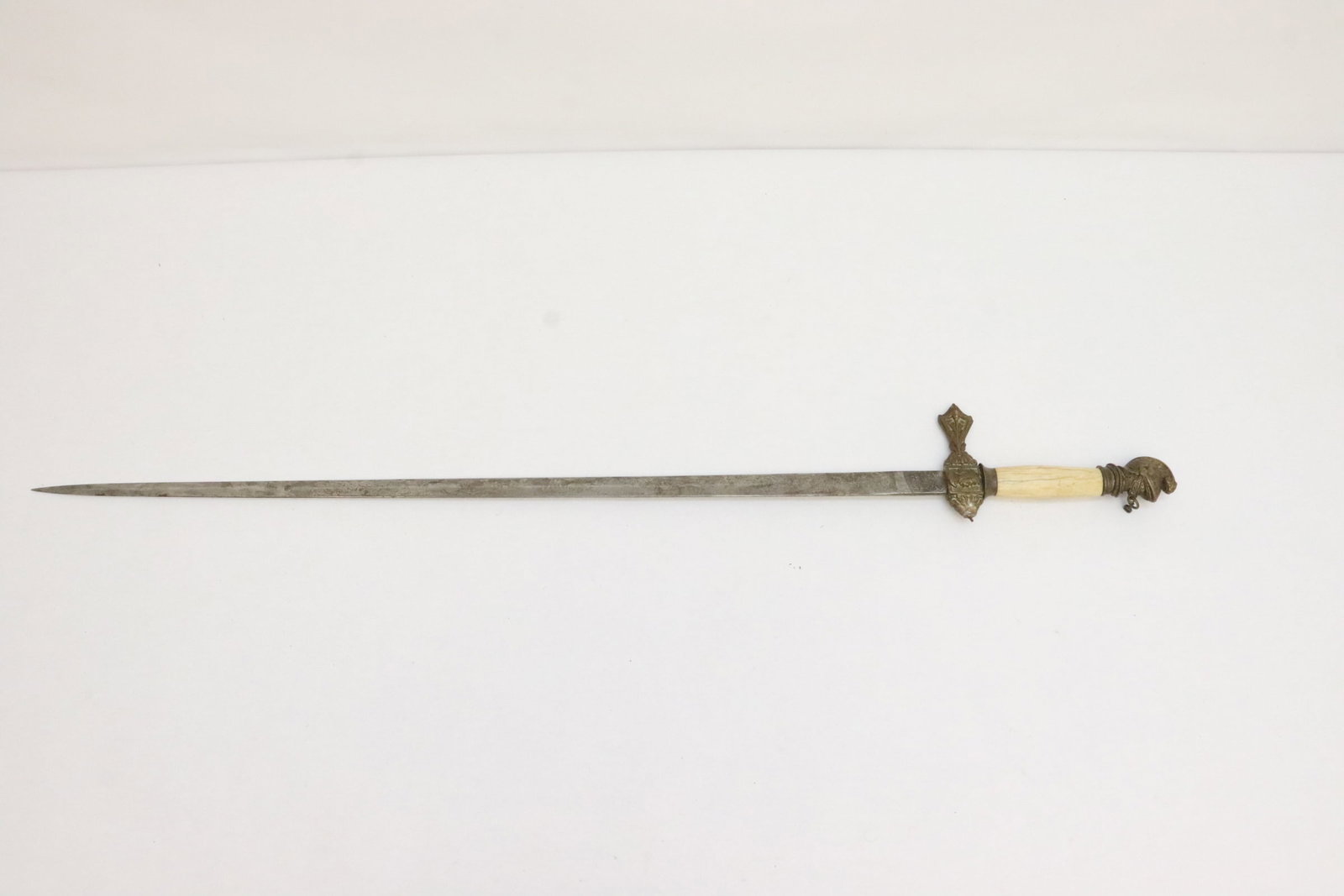 A masonic sword, handle damage: A masonic sword, handle damage, 35.2"L
