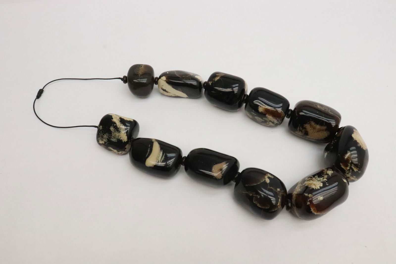 Necklace with natural polished amber balls (1 of 9)