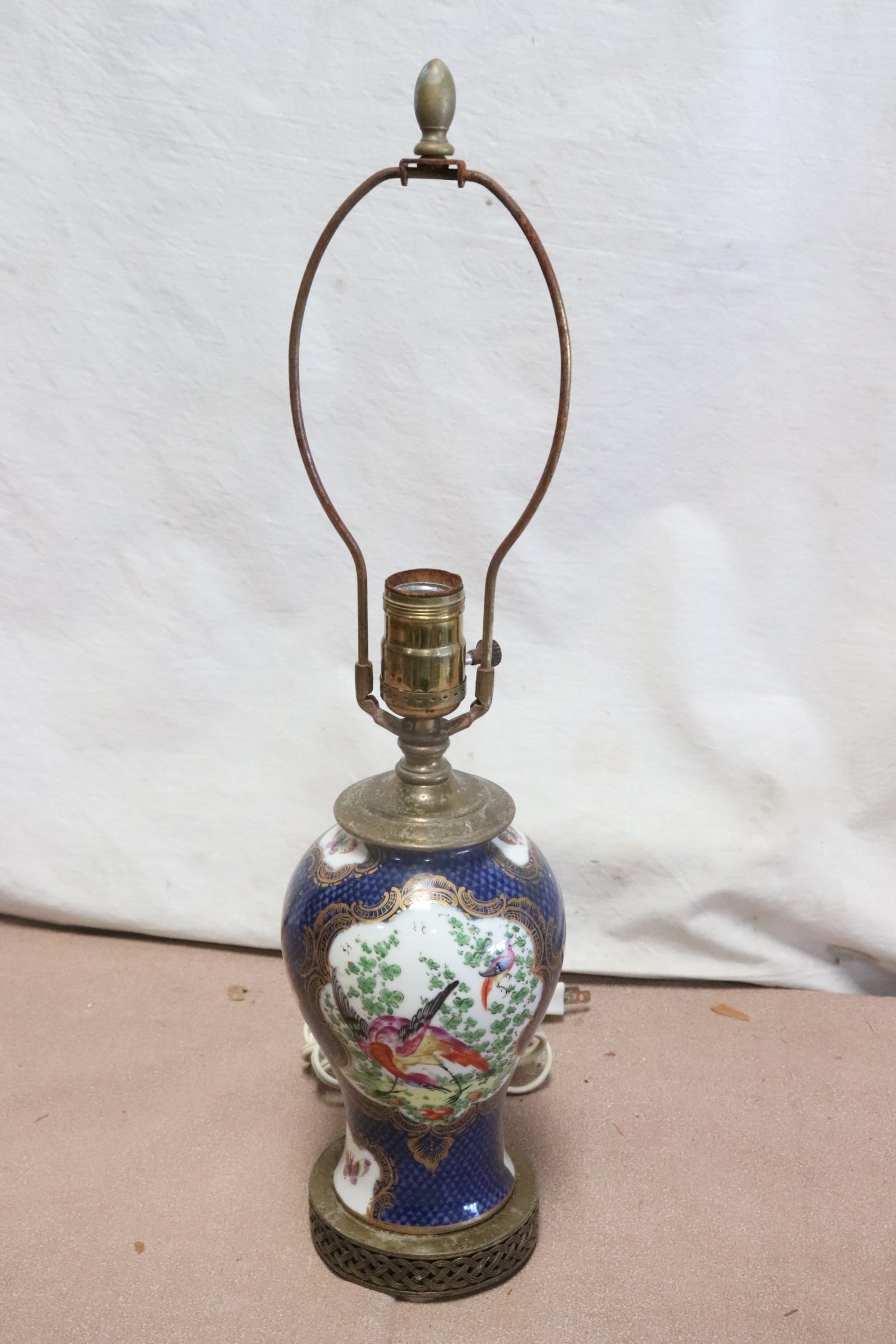 Chinese famille rose porcelain vase, made as lamp: Chinese famille rose porcelain vase (7.2"x4.7"dia), made as lamp (19.7"H)