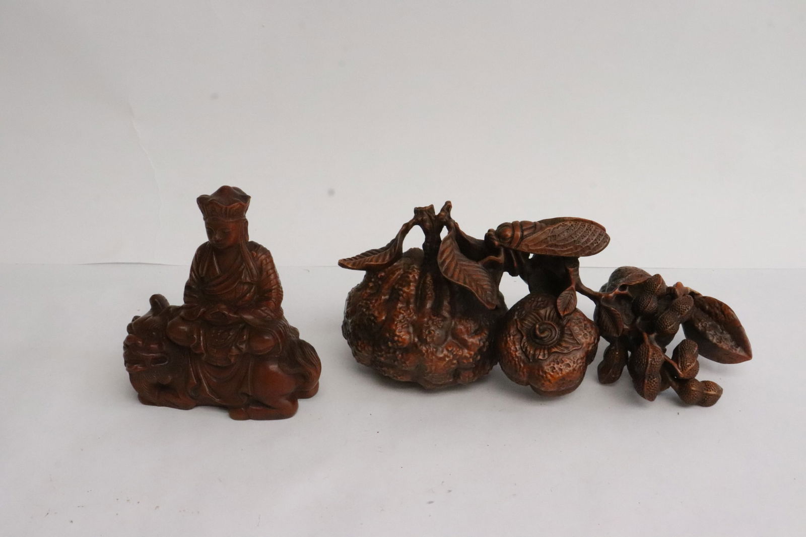 2 wool like sculptures: 2 wool like sculptures, 3.6"H, 6.65"L