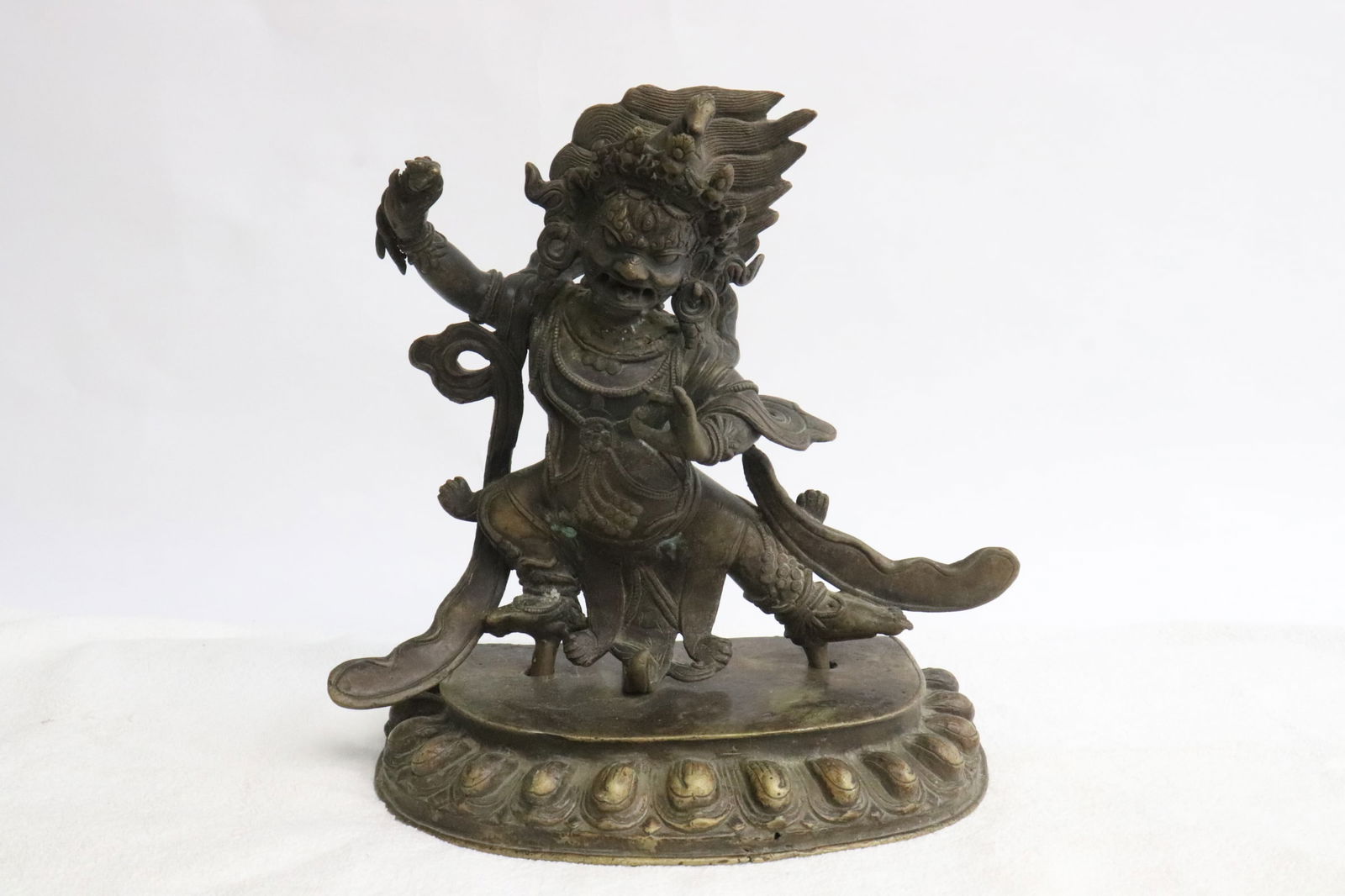Bronze sculpture of deity: Bronze sculpture of deity, 9.7"H