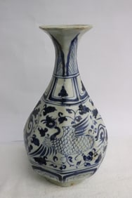 Chinese blue and white porcelain vase
