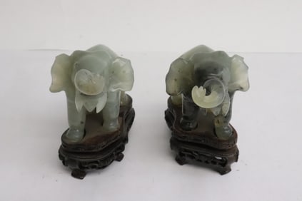 2 agate carved elephants