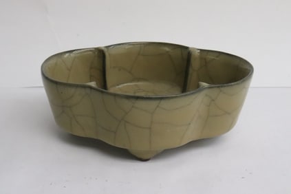 Song style crackleware brush wash