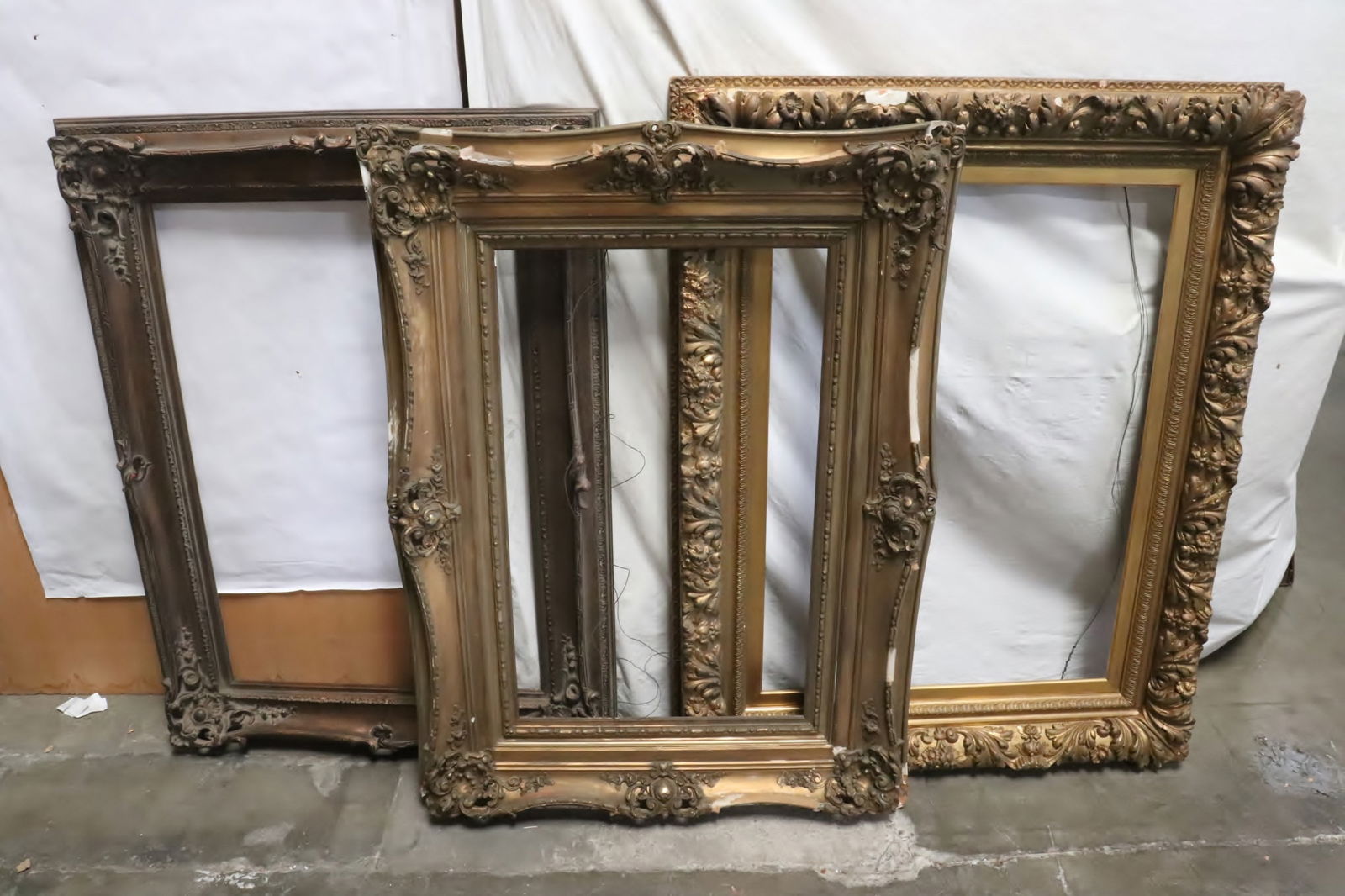 3 large painting frames (1 of 10)