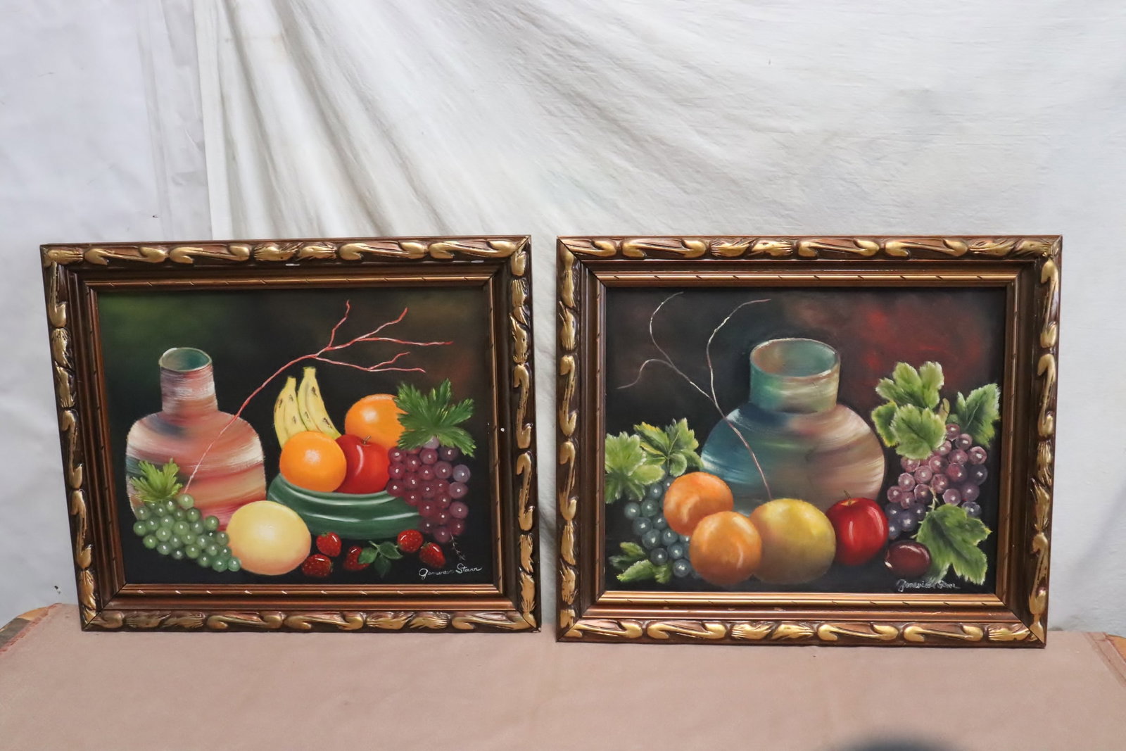 2 oil on canvas paintings by Georgiano Starr: 2 oil on canvas paintings by Georgiano Starr (British, 1968- ) "still life", 15.6"x19.65" ea (F:20.6"x24.6"x1.4" ea)