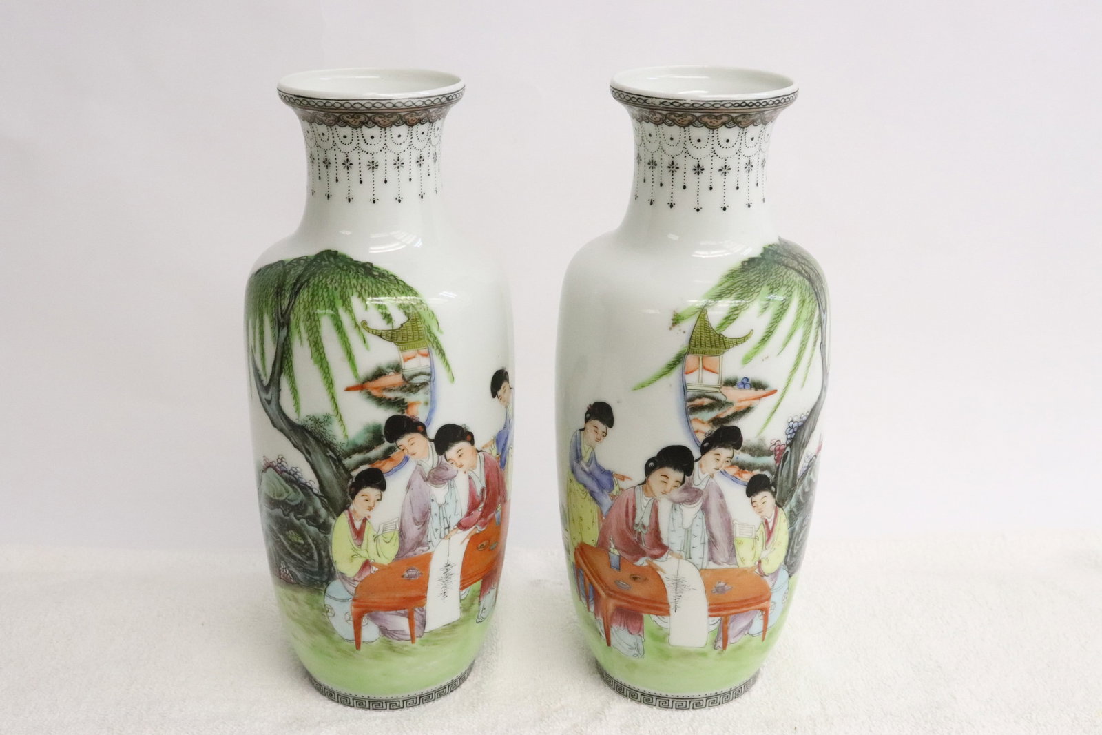 Pair Chinese 19th/20th c. famille rose porcelain vases: Pair Chinese 19th/20th c. famille rose porcelain vases, 9"x3.85"dia ea