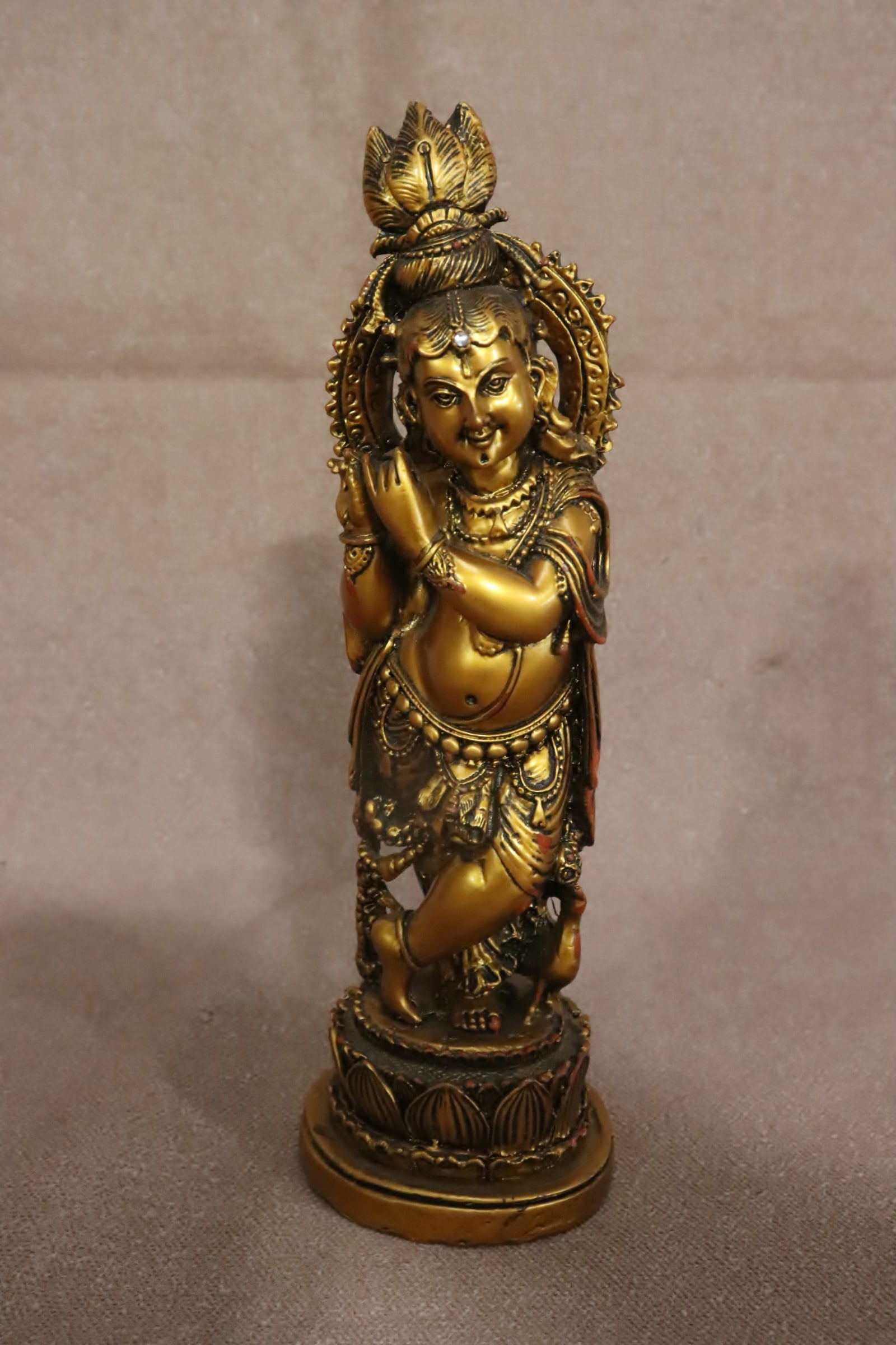 South Asian giltwood sculpture of deity: South Asian giltwood sculpture of deity, 8.7"H