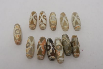 Lot of dzi bead like beads