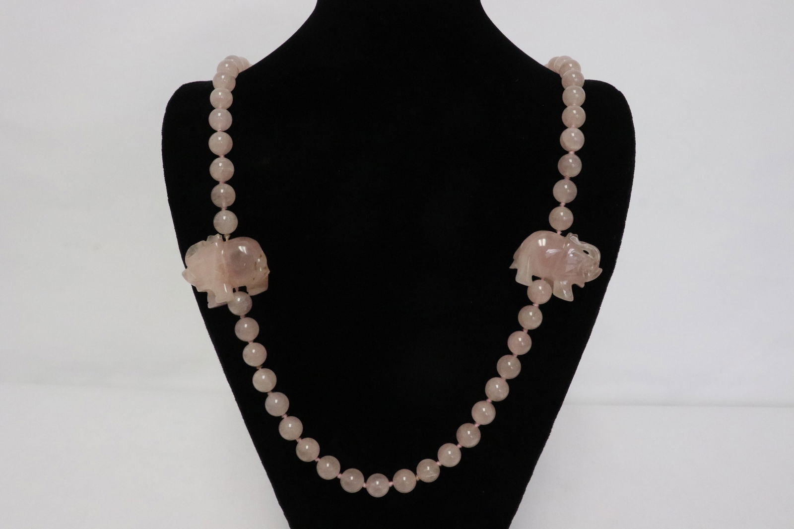 Rose quartz necklace with pendant: Rose quartz necklace (33"L) with pendant (1.1"H ea)