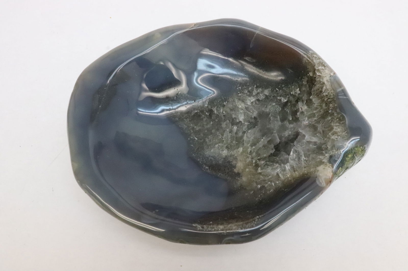Large agate crystal carved bowl (1 of 7)